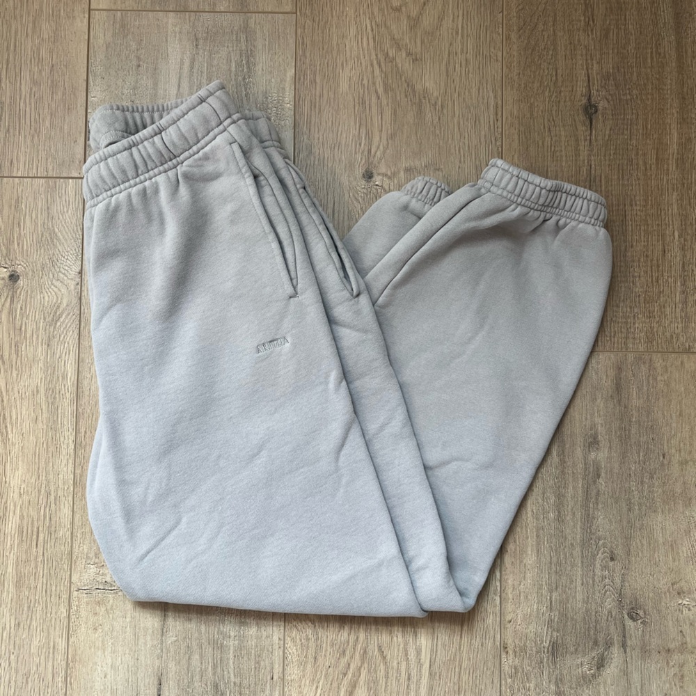 Aritzia Gray Sweatpants